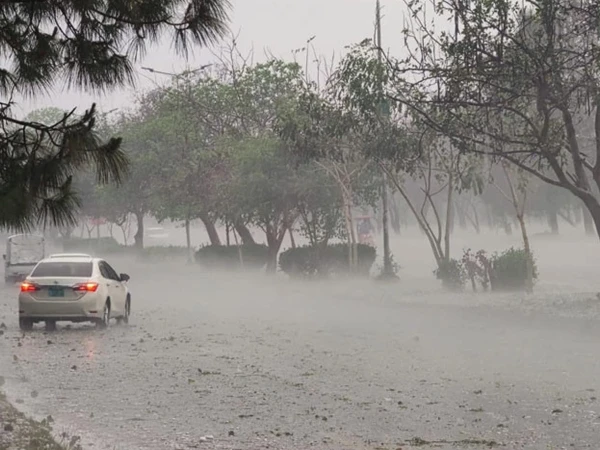 خیبرپختونخوا اور کشمیر میں گرج چمک کے ساتھ موسلادھار بارش کی پیشگوئی