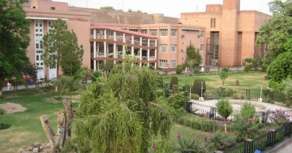 لیڈی ریڈنگ ہسپتال: علاج میں مبینہ تاخیر سے مریض کی موت کی تحقیقات کا حکم