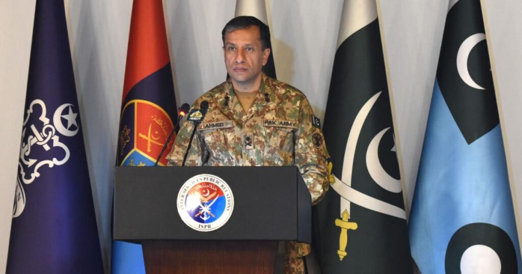 ’خونریزی اور تجارت ایک ساتھ نہیں چل سکتی‘: پاکستان کی افغانستان کو تنبیہ