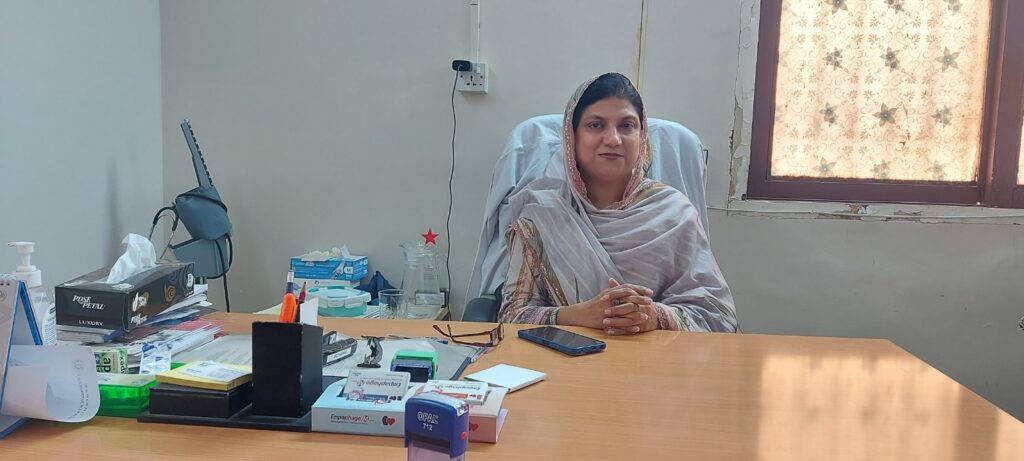 سندھ میں ایچ آئی وی سے متاثر ٹرانس جینڈر مریض کہاں جائیں؟