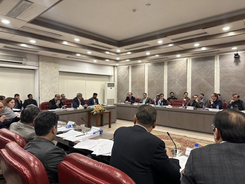 فونز پر ٹیکس لینا ہمارا کام نہیں، چاہتے ہیں اس میں کمی ہو: چیئرمین پی ٹی اے