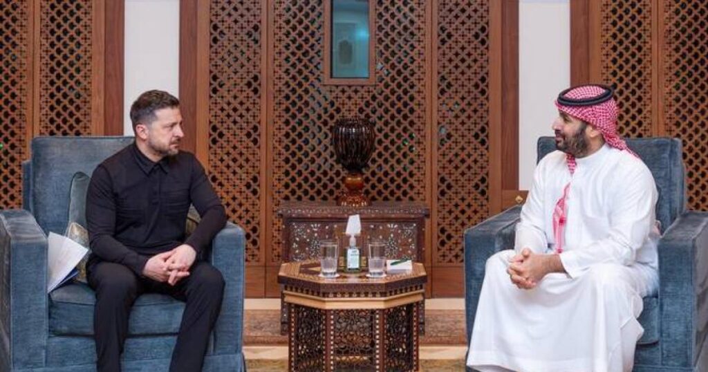 یوکرینی صدر کا سعودی عرب کا اچانک دورہ، محمد بن سلمان سے اہم ملاقات