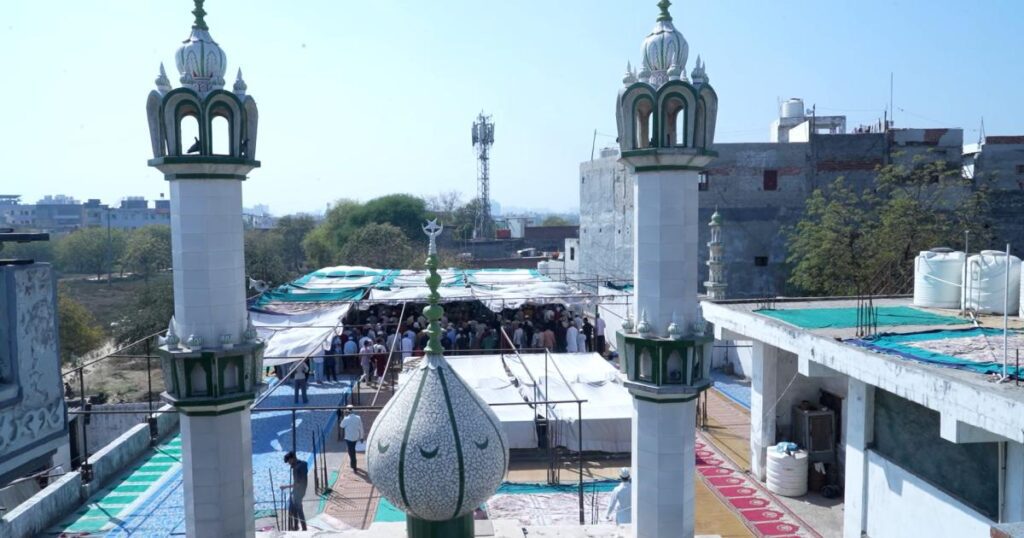 انڈیا کی الیکٹرانک سٹی، جہاں مساجد اتنی کم کہ ایک دن میں کئی بار نماز جمعہ ہوتی ہے