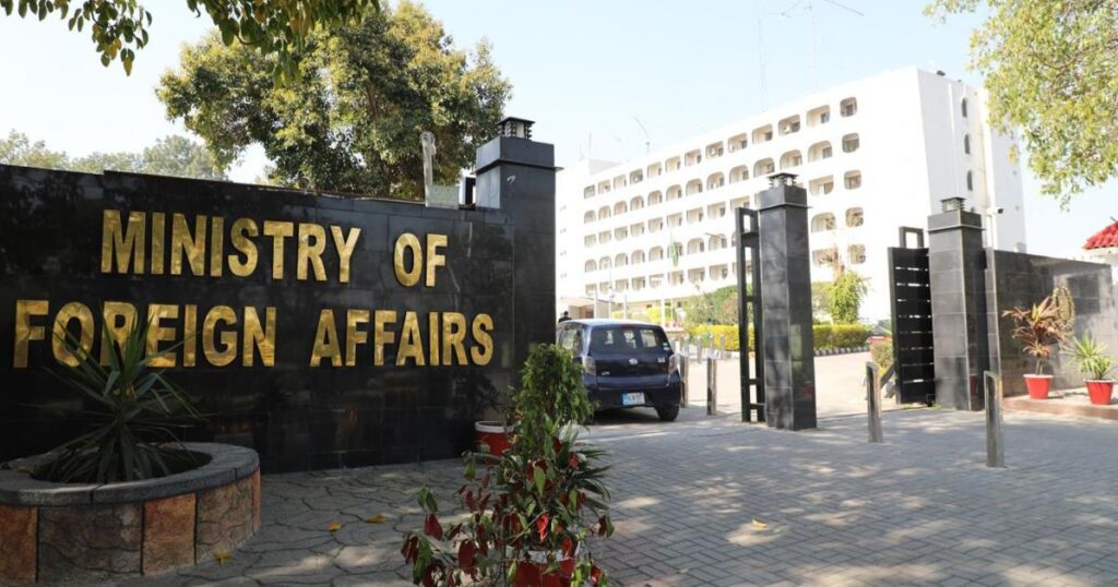 یو اے ای کو رقم واپسی، پاکستان نے ’گمراہ کن‘ خبریں مسترد کردیں