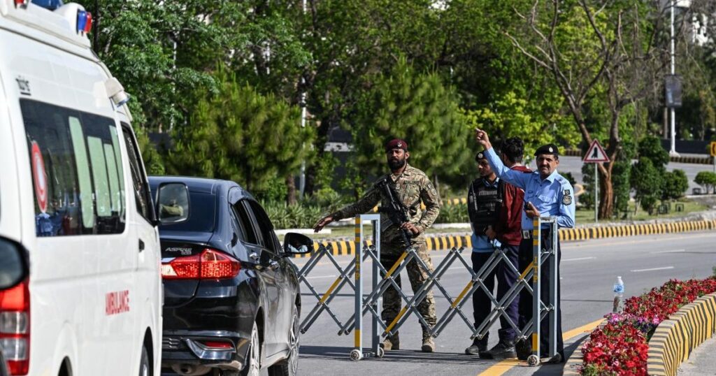 ایران، امریکہ مذاکرات سے قبل سکیورٹی ہائی الرٹ، اسلام آباد میں دو روزہ تعطیل