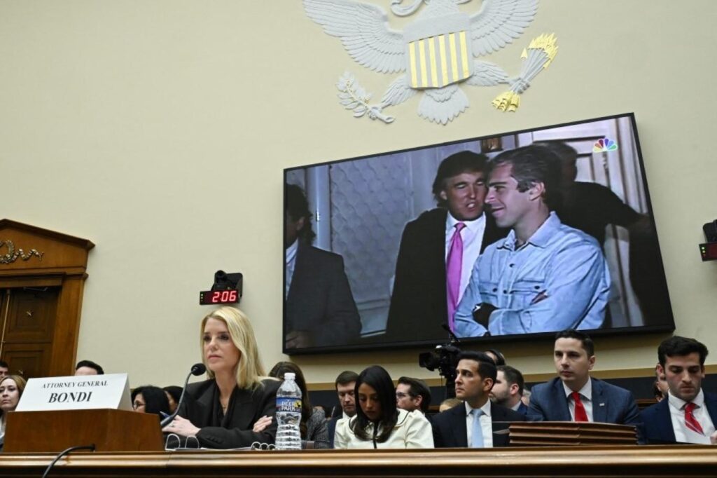 مجھ پر ایپسٹین سے تعلق کا الزام ’سیاسی اور من گھڑت‘: میلانیا ٹرمپ